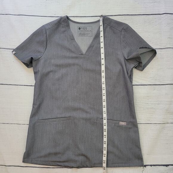 FIGS Size XS	Casma Three-Pocket Scrub Top Graphite Gray Dr Nurse RN Hospital - Picture 5 of 9